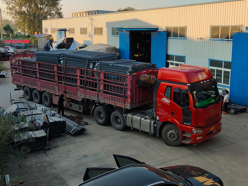 2025年9月26日鋅鋼圍墻護欄裝車發貨！